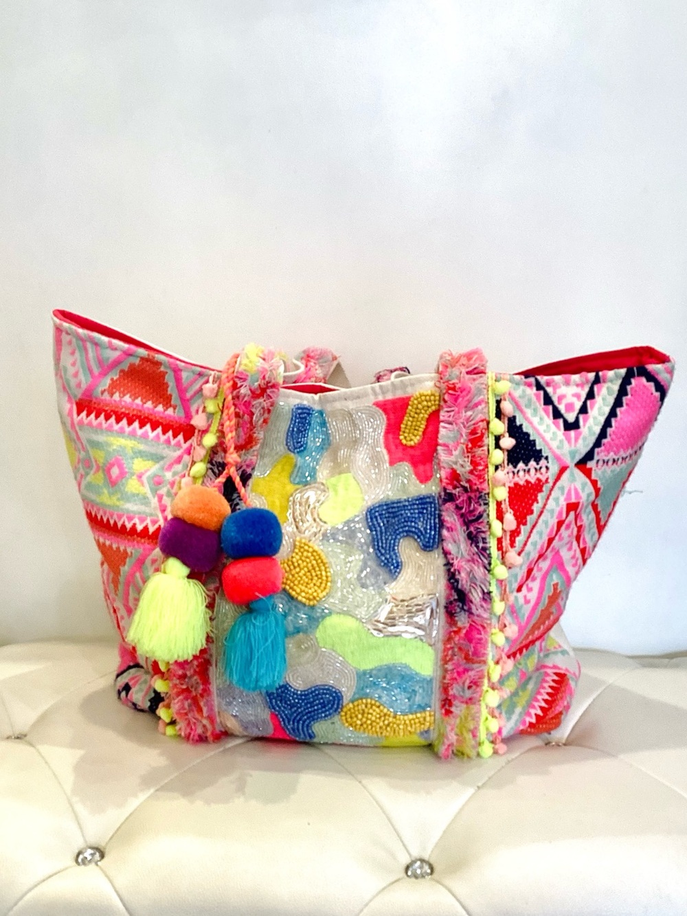 Colorful Pom-Pom Embellished Women's Tote Bag - Pink Multicolor